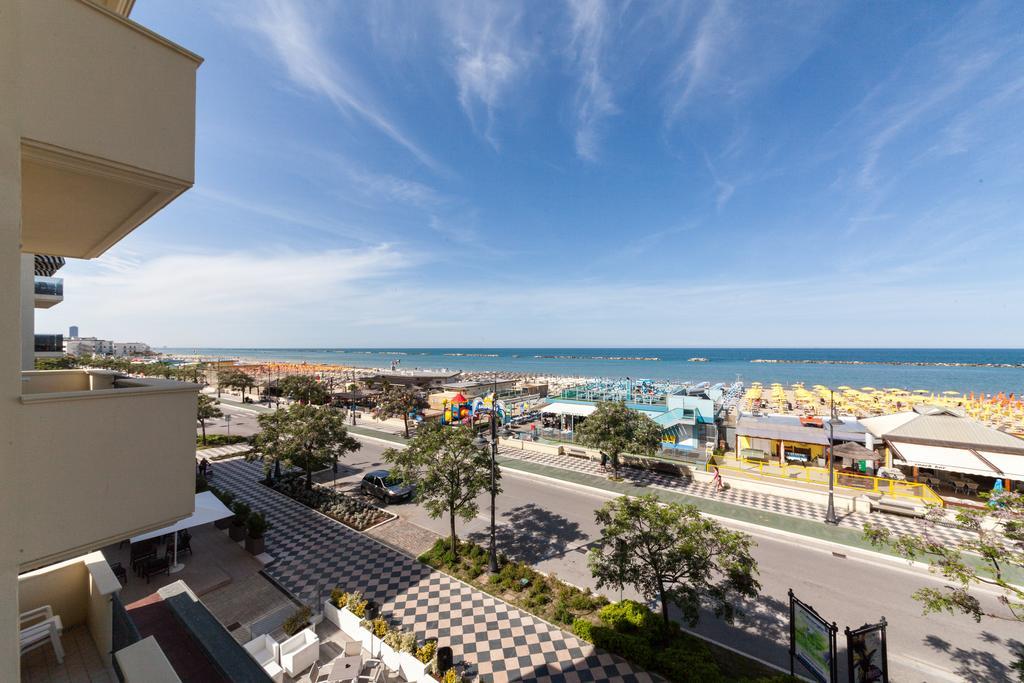 Hotel Garden Cesenatico Esterno foto